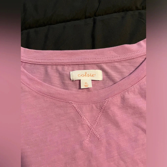 Colsie Boxy Cropped Tee - Picture 2 of 10